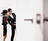 Ngồi lê đôi mách - Chuyện muôn thuở ở công sở