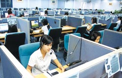 Nghề “nghe chửi”  